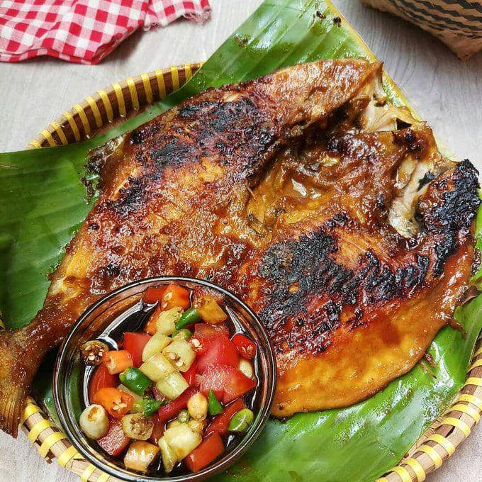 Authentic Nasi Uduk & Ayam Goreng: A Cilacap Culinary Gem on Urip Sumoharjo