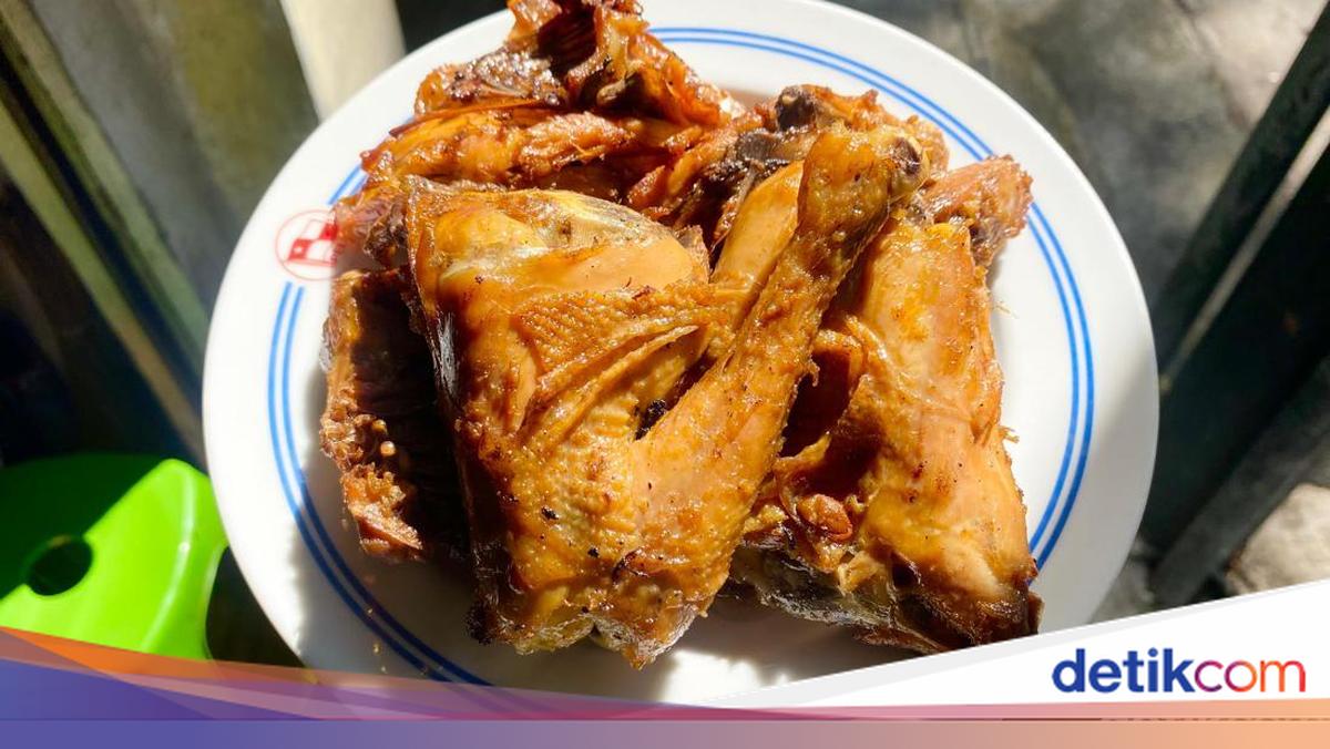 Secrets of Crispy Chicken and Fragrant Rice Dishes at Urip Sumoharjo